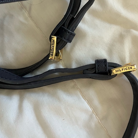 Tommy Hilfiger navy blue bag 💙 - Picture 7 of 7